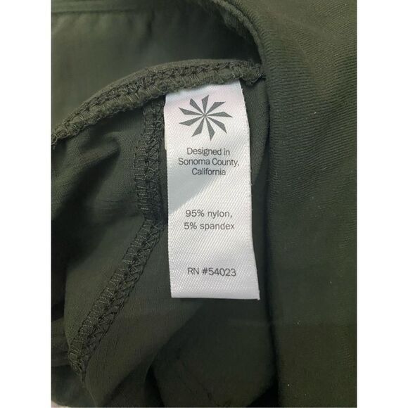 Athleta Women's Shorts Front Zipper Pockets Lightweight Quick Dry Women’s Sz 2 - Picture 3 of 4